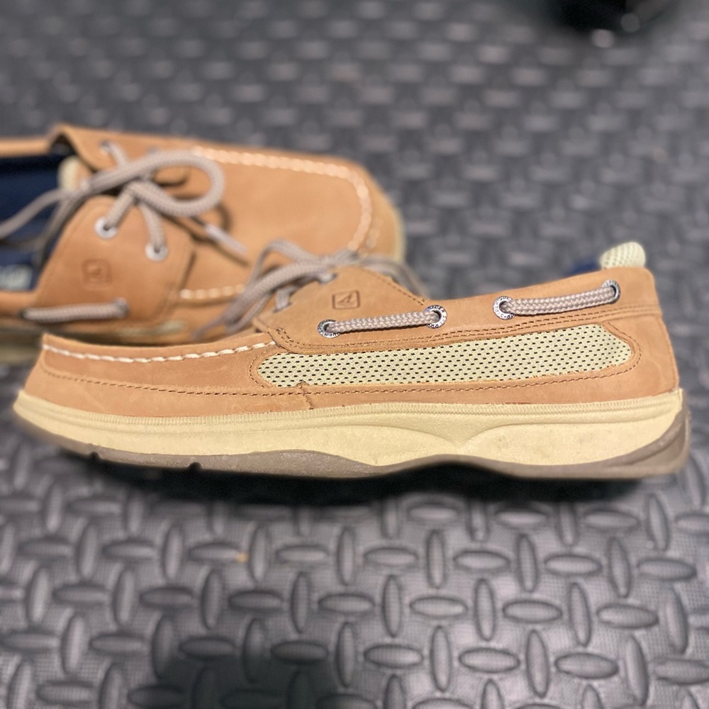 Sperry Top Siders Size 7 Worn once - Picture 3 of 6